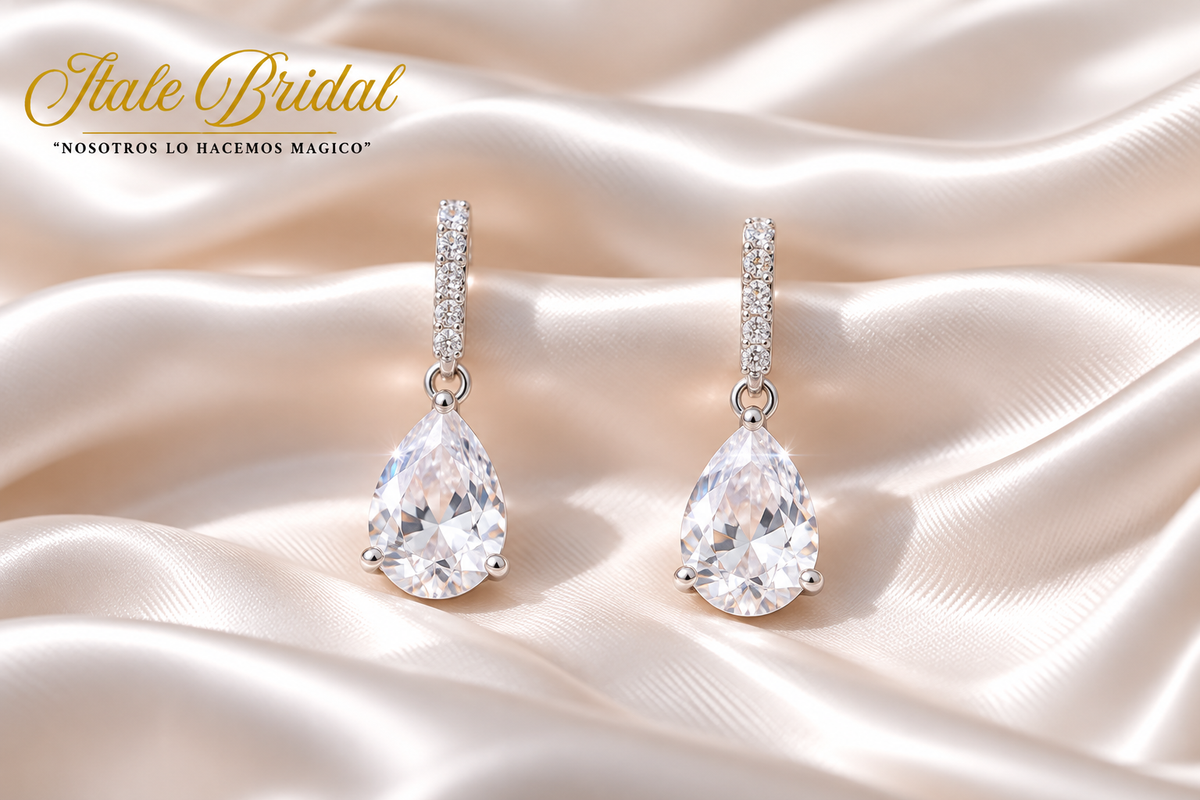 ARETES COLGANTES CHICOS FORMA DE GOTA