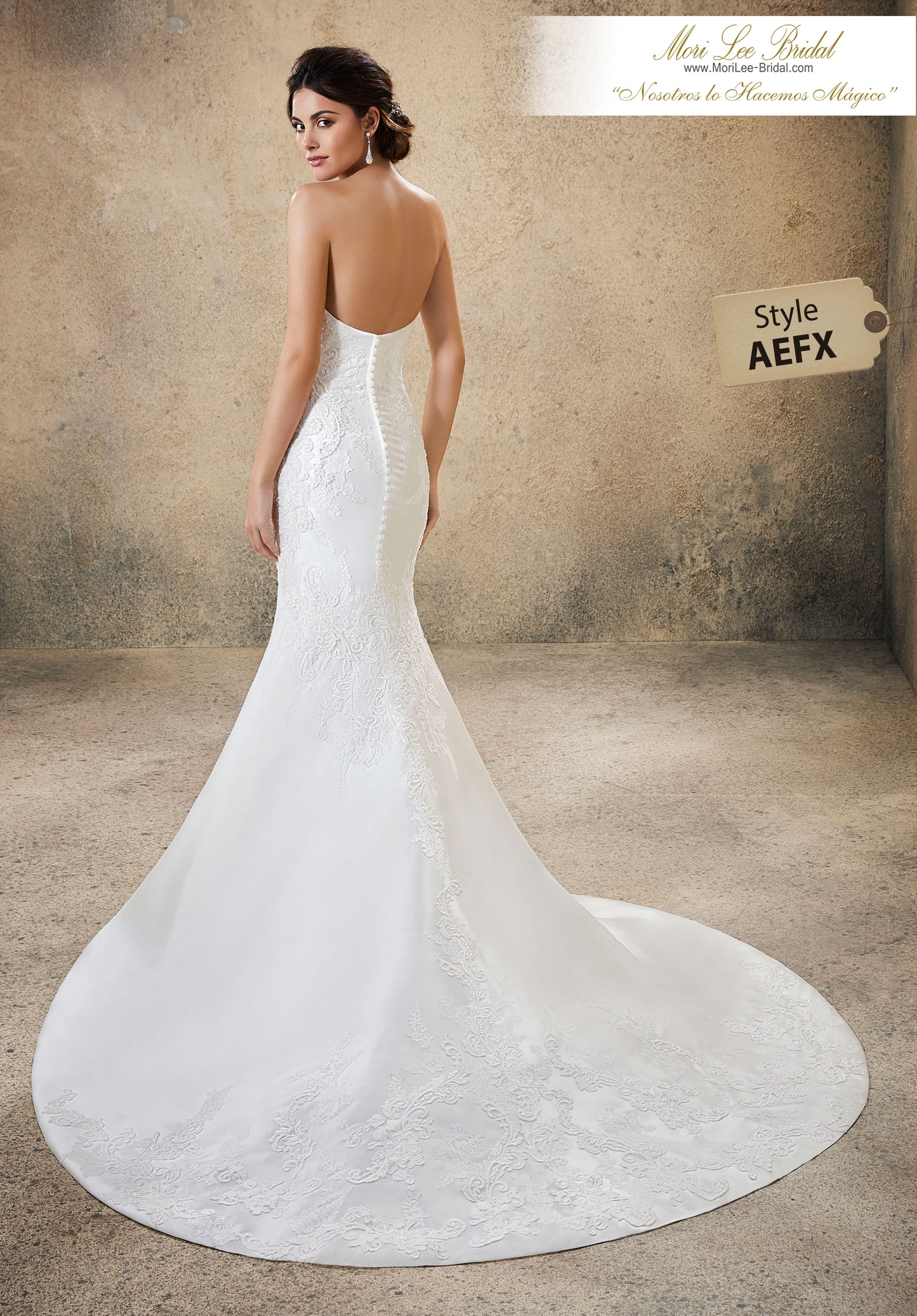 Vestido de novia Reese de corte semisirena parte trasera con transparencia y guardilla AEFX*